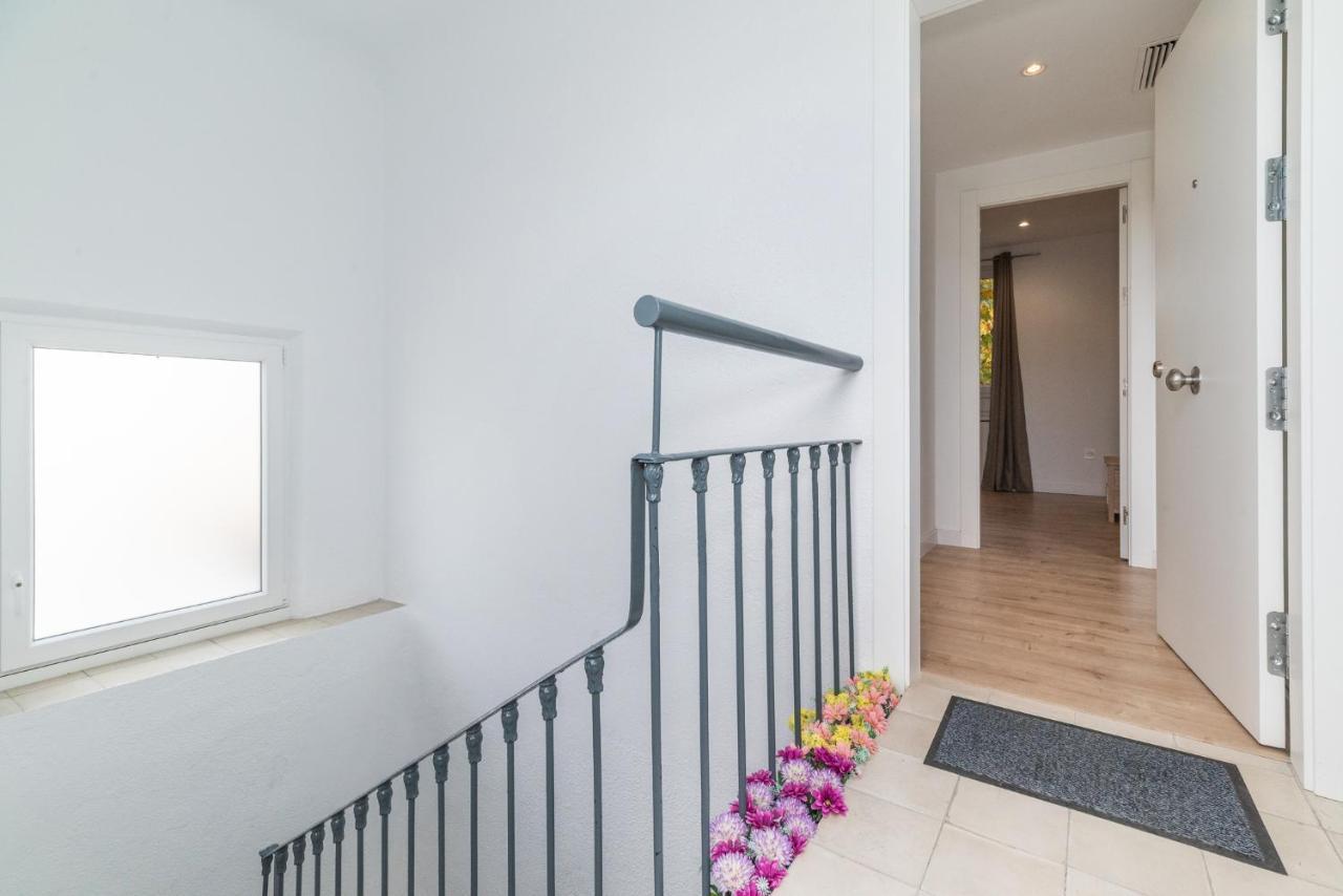 Moderno Apartamento En Centro De Granada Ngoại thất bức ảnh