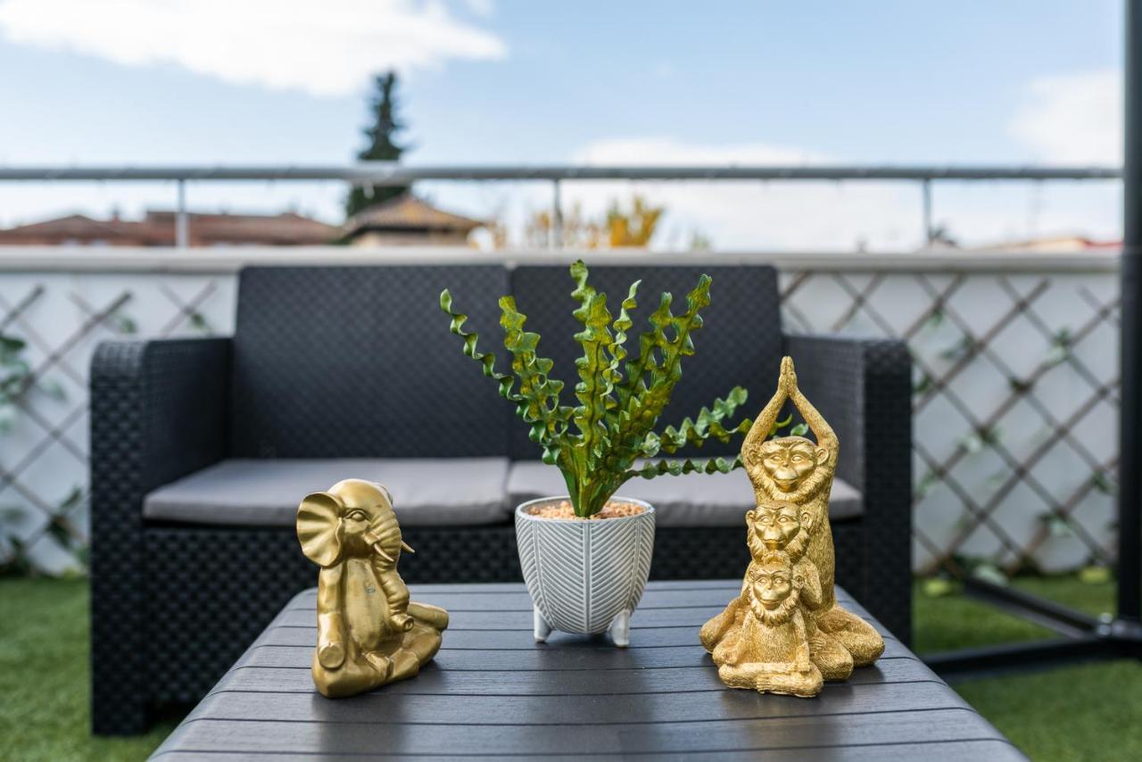 Moderno Apartamento En Centro De Granada Ngoại thất bức ảnh